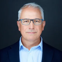 Varga Zoltán hegesztési szakoktató, MODELLO Intézet